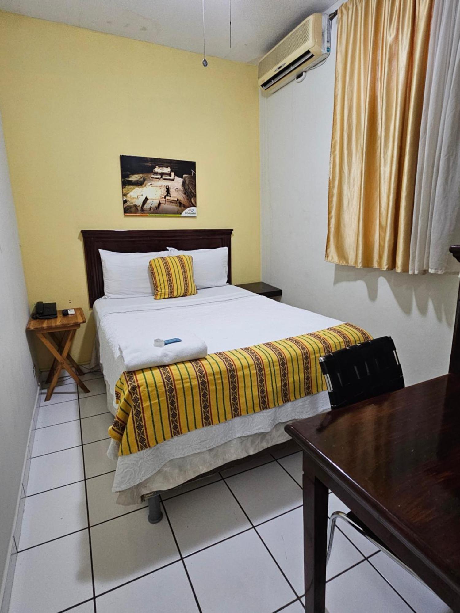 Hotel San Jose Hostal San Salvador Exterior photo