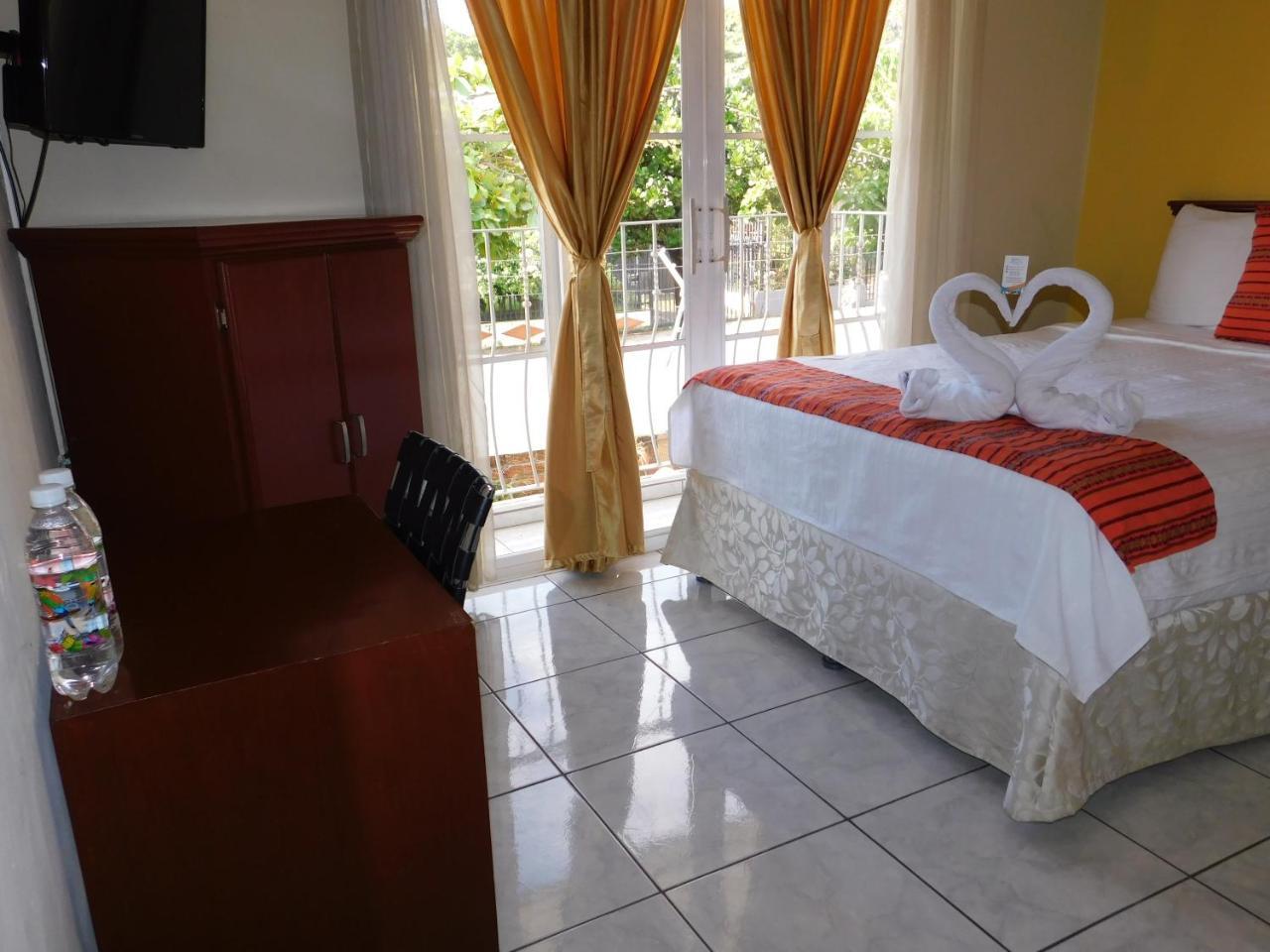 Hotel San Jose Hostal San Salvador Exterior photo